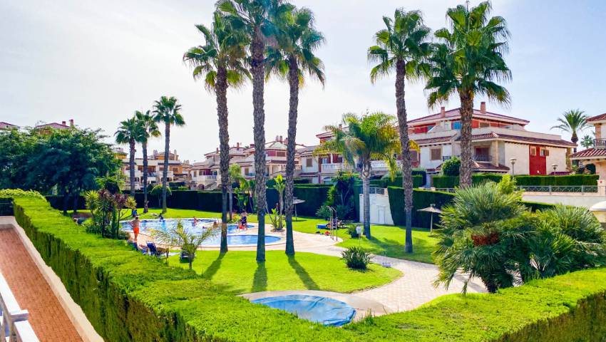 Apartments - Wederverkoop - Playa Flamenca - Torrevieja