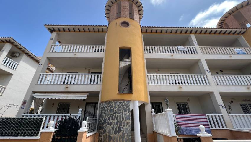 Apartment - Flat - Återförsäljning - Orihuela Costa - Cabo Roig