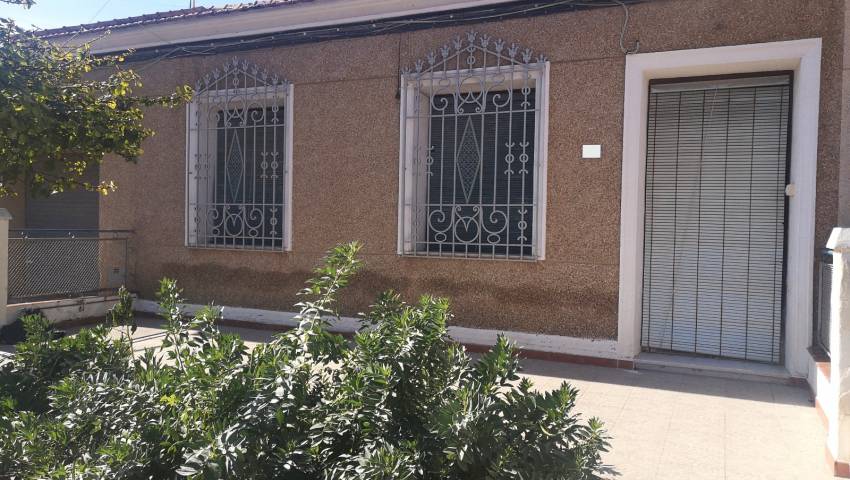 Casa Adosada - Venta - Los Montesinos - Los Montesinos
