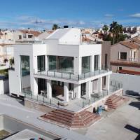 Chalet - Nueva construcción  - Torrevieja - 1056