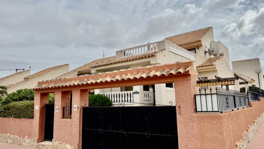 Chalet - Venta - Ciudad Quesada - Atalaya Park