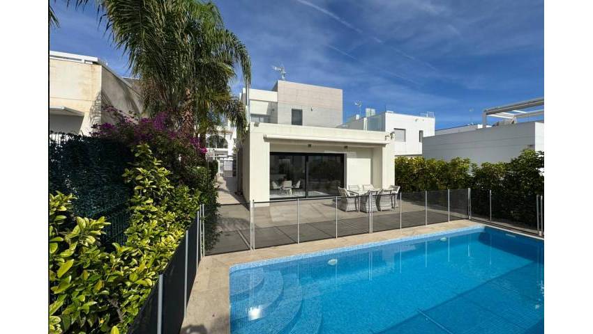 Chalet - Venta - Ciudad Quesada - Pueblo Bravo