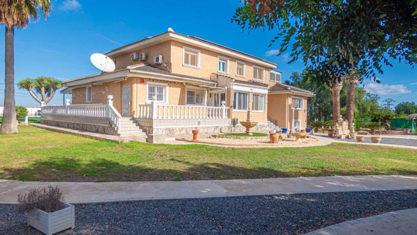 Chalet - Venta - San Miguel De Las Salinas - Alicante