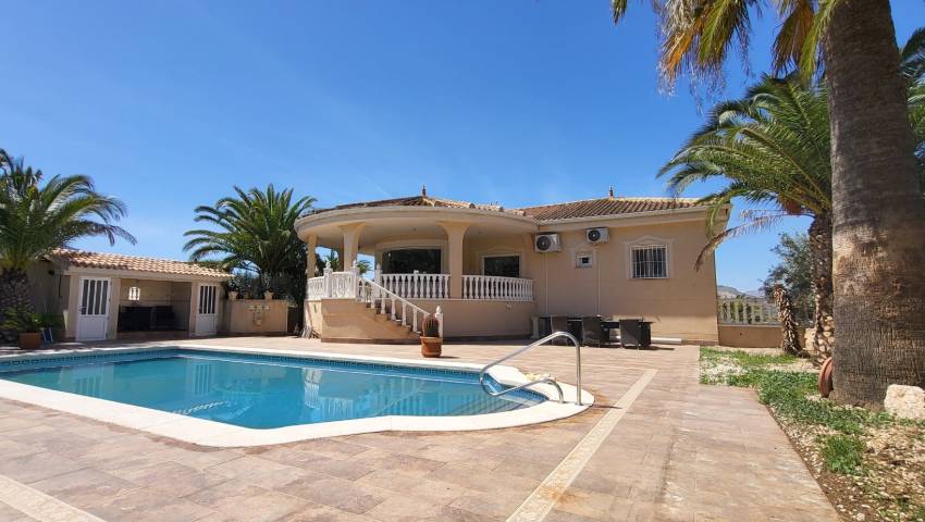 Detached Villa - Venta - Hondón de las Nieves - Centro