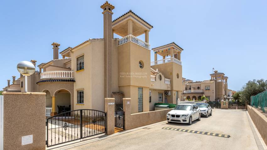 Semi - Detached Villa - перепродажа - Guardamar del Segura - Urb el raso