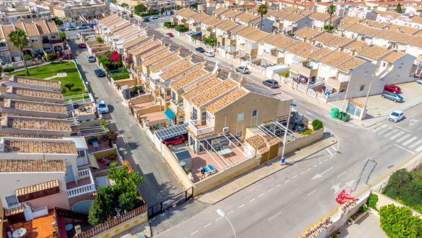 Semi-friliggande hus - Återförsäljning - Torrevieja - Aguas Nuevas