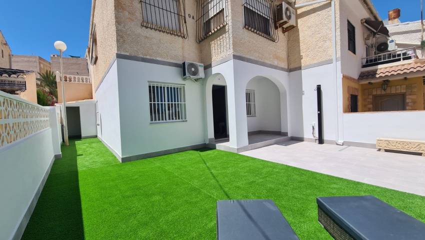 Townhouse - Resale - La Mata - La Mata