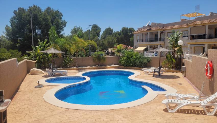 Townhouse - Wederverkoop - Algorfa - Alicante