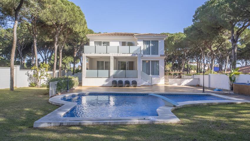 Villa - Återförsäljning - Calahonda - Costa del Sol