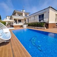 Villa - Återförsäljning - Torrevieja - VC-41816