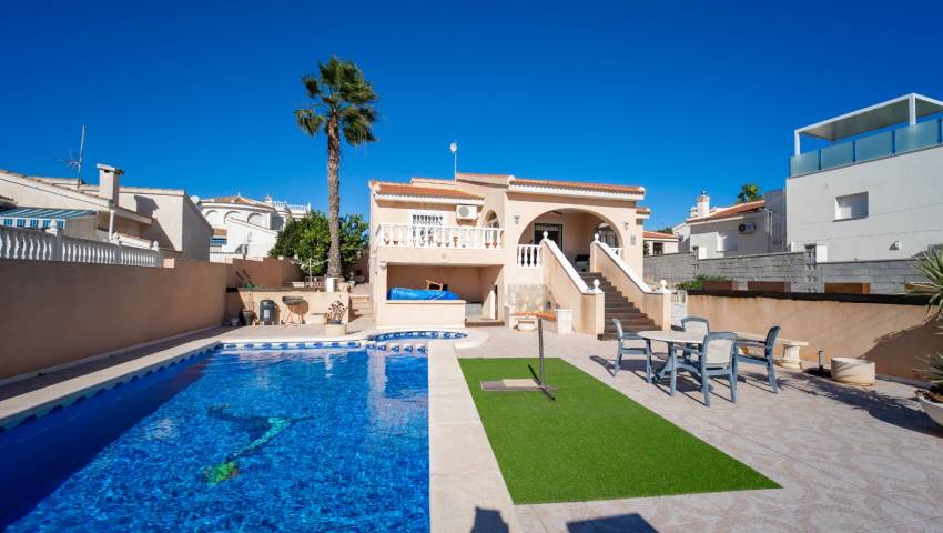 Villa - Wederverkoop - Ciudad Quesada - Town Center