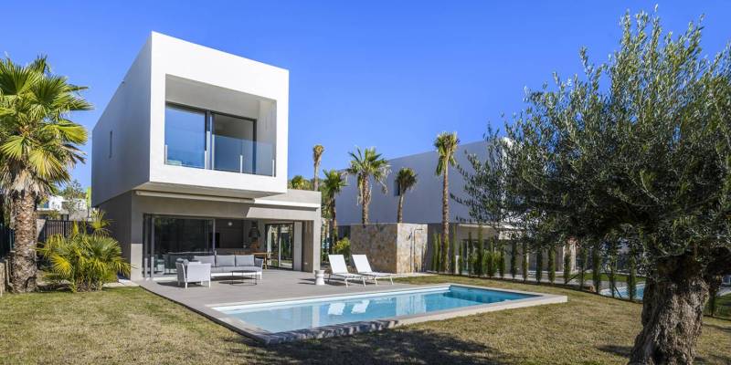 Villa for sale in Las Colinas Golf 