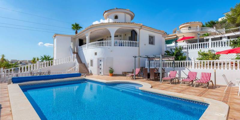 Voulez-vous vivre sur la Costa Blanca ? Nos villas de luxe à vendre à Ciudad Quesada vous impressionneront