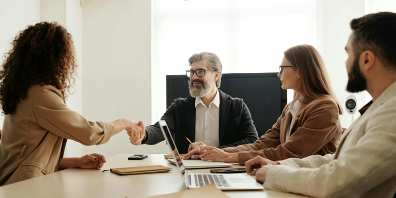 Selling a house on the Costa Blanca exclusively: is it the best option?