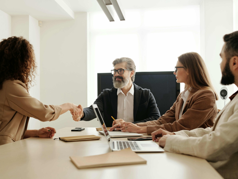 Selling a house on the Costa Blanca exclusively: is it the best option?