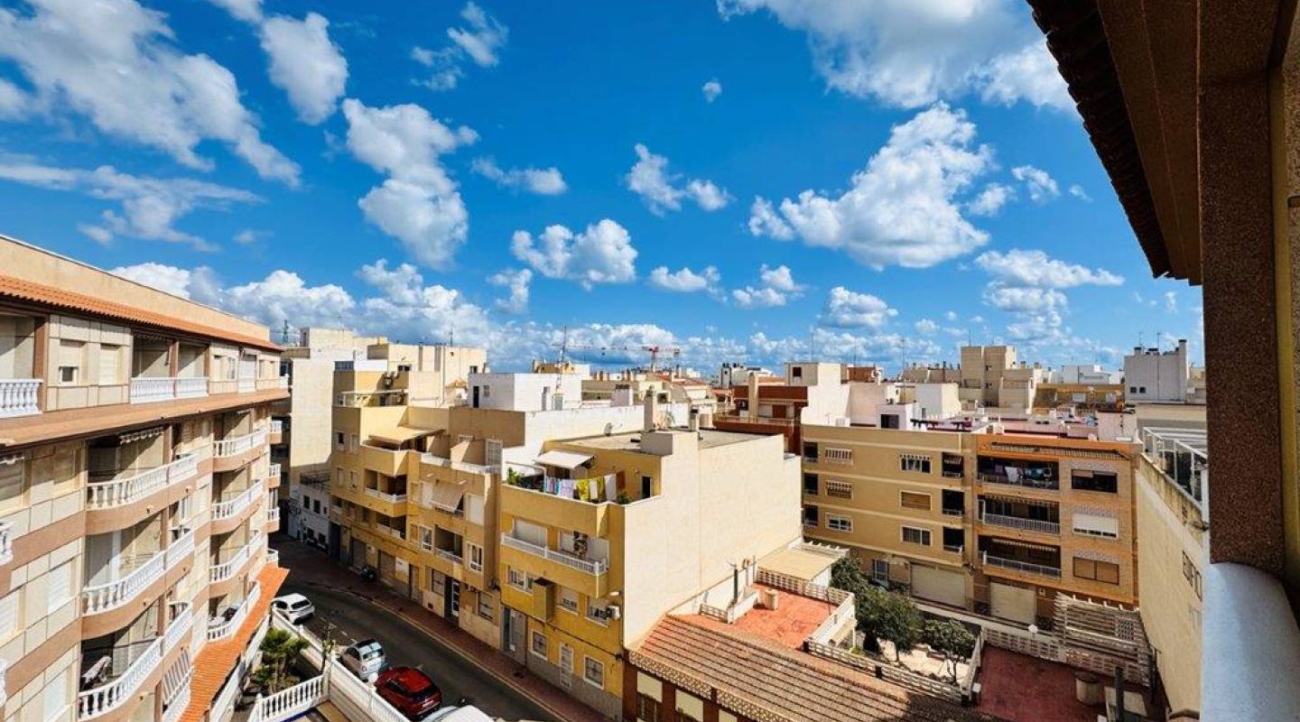 Resale - Apartment - La Mata