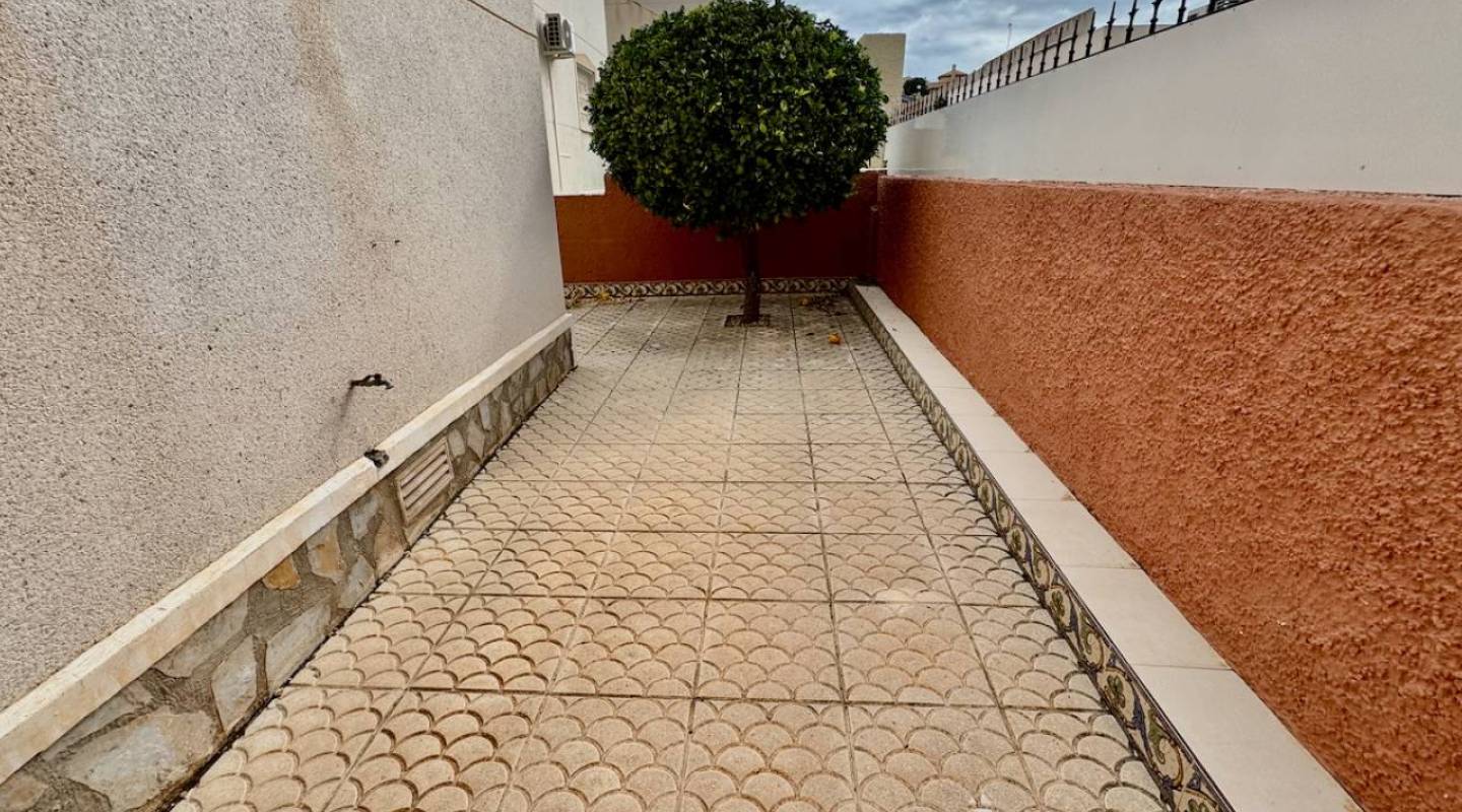 Resale - Villa  - Ciudad Quesada - Atalaya Park