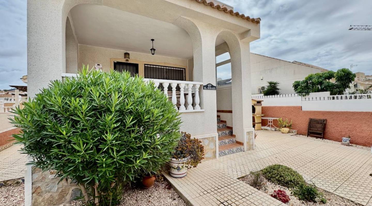 Resale - Villa  - Ciudad Quesada - Atalaya Park