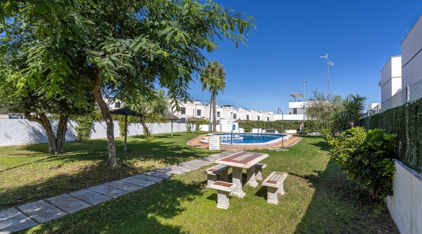 Återförsäljning - Town house - Orihuela Costa - Villamartin