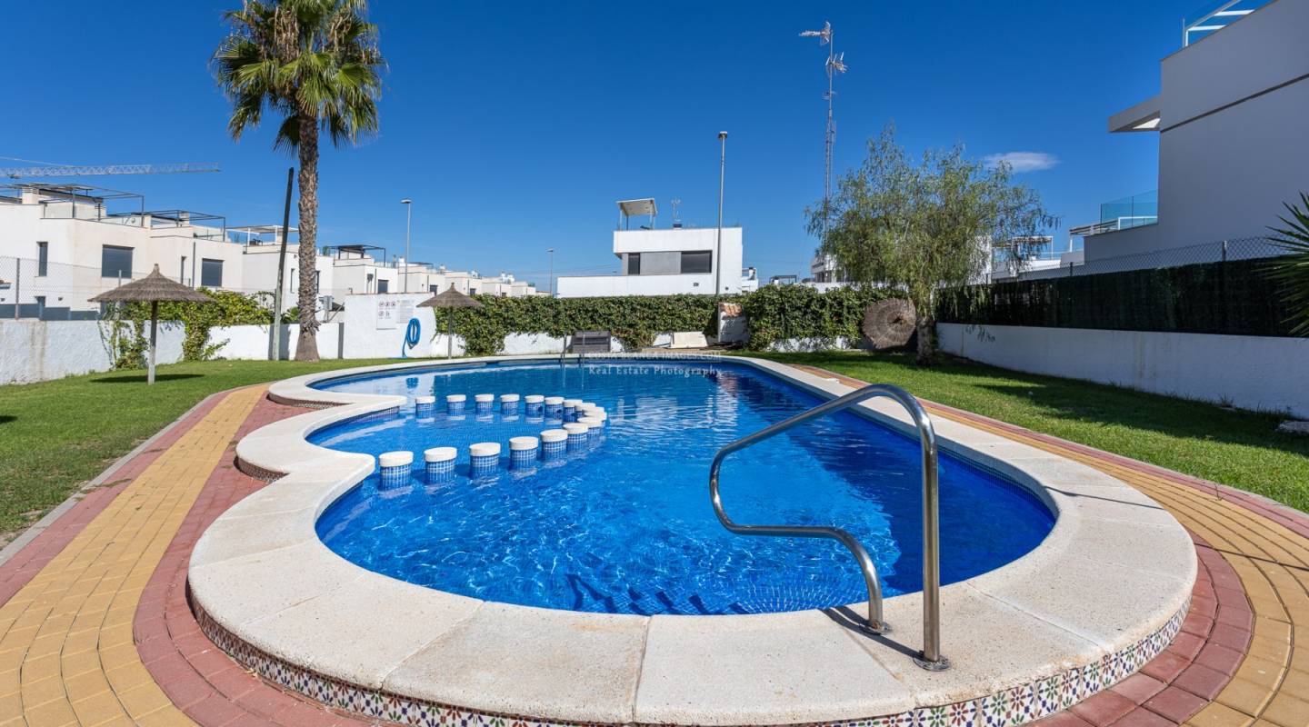 Återförsäljning - Town house - Orihuela Costa - Villamartin