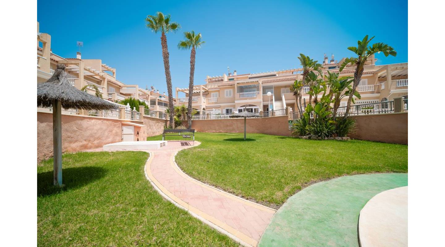 Resale - Semi Detached - Playa Flamenca - Zeniamar