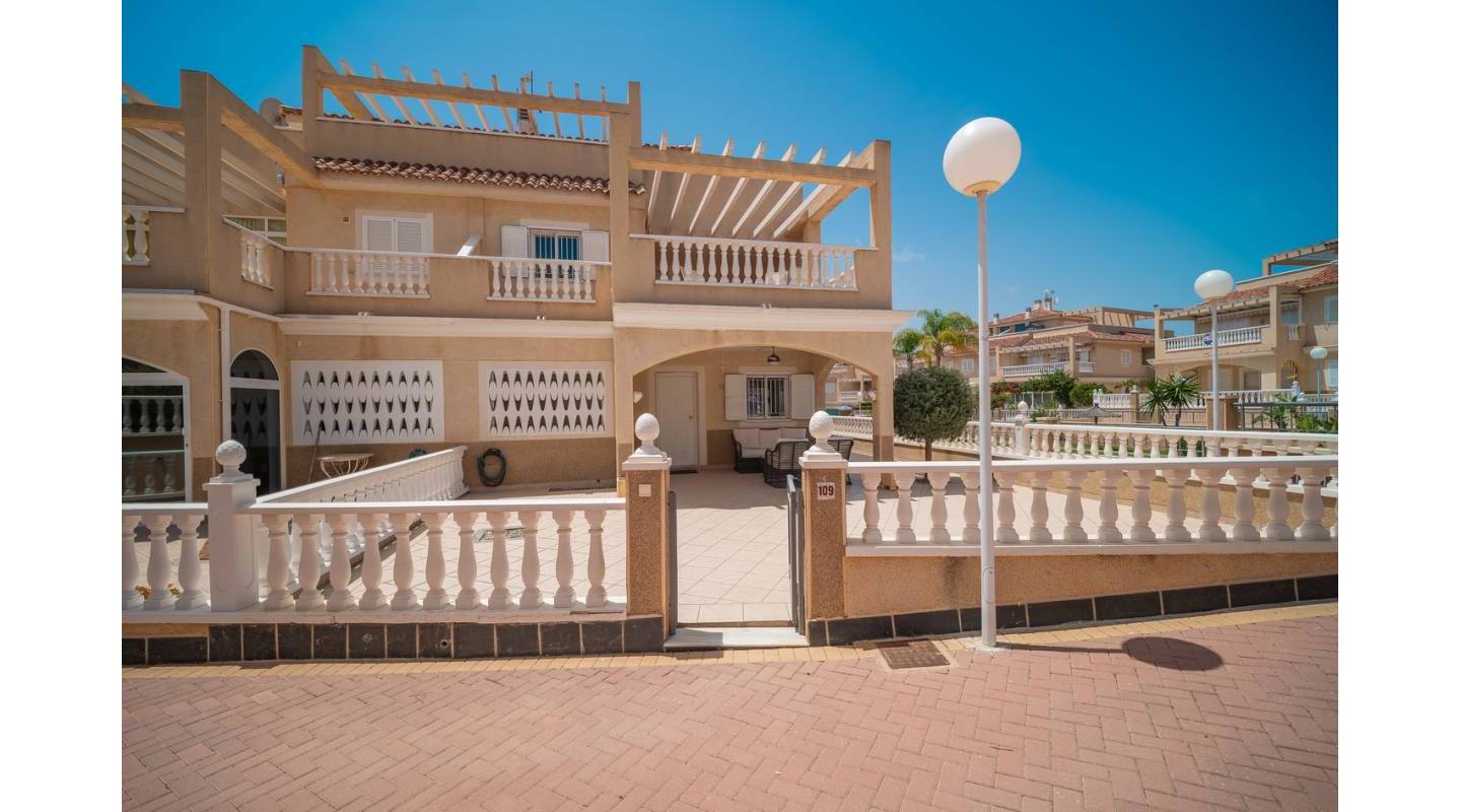 Resale - Semi Detached - Playa Flamenca - Zeniamar