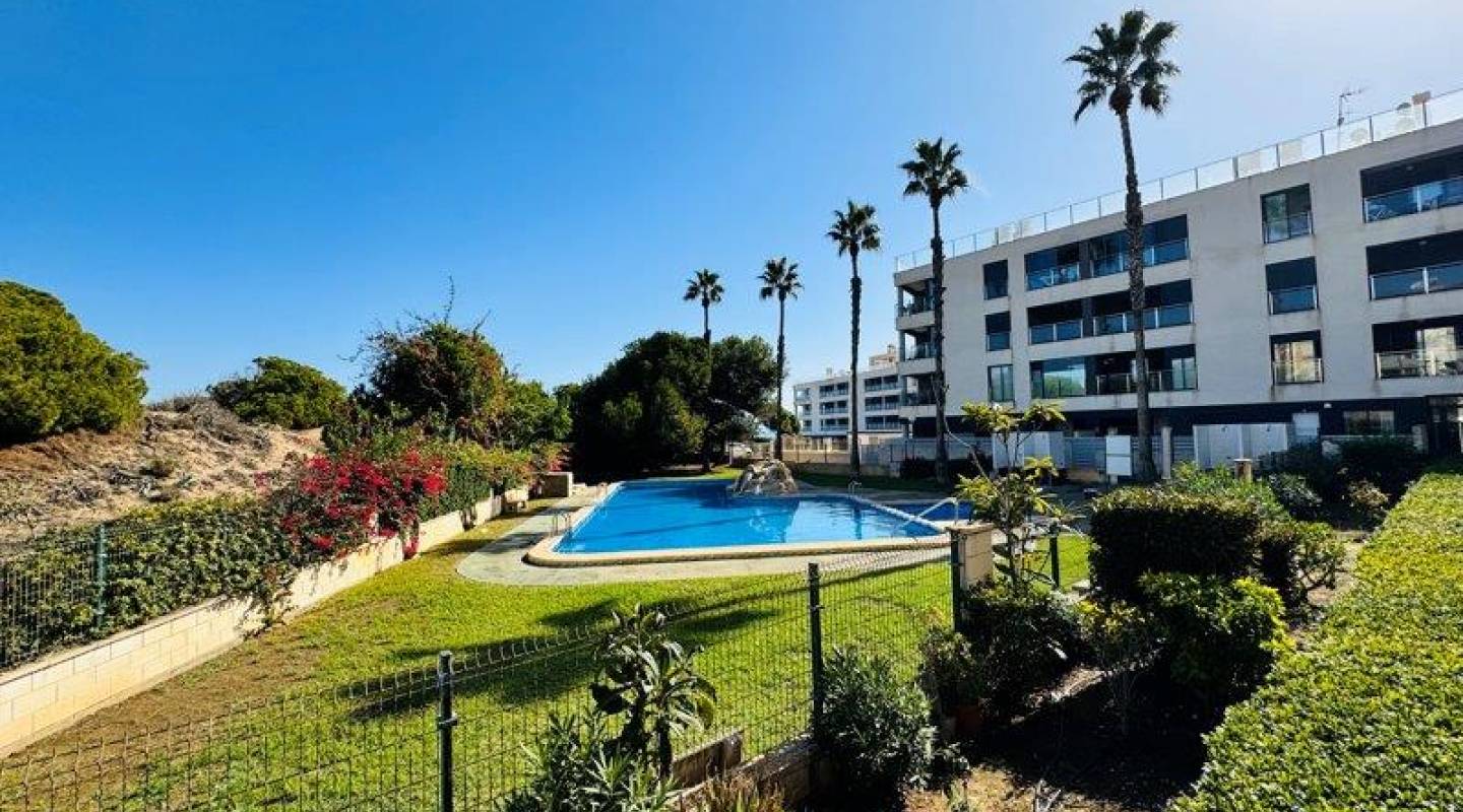 Resale - Apartment - La Mata