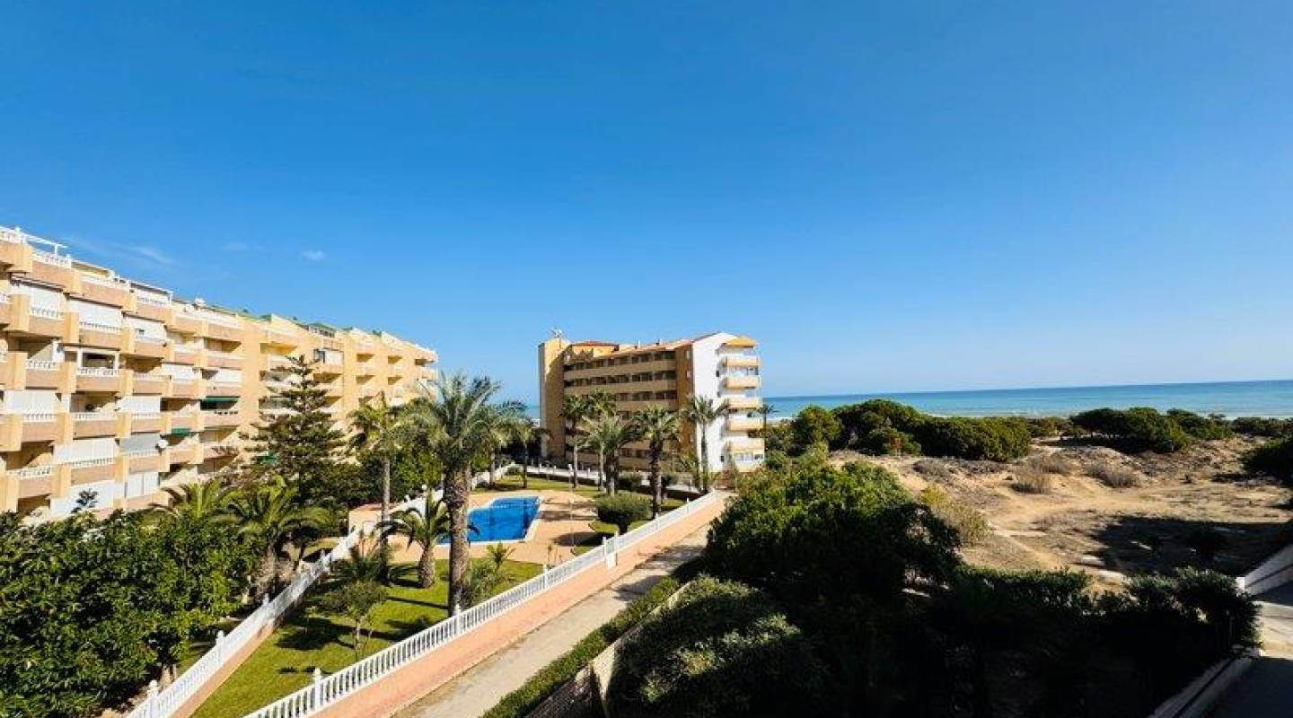 Resale - Apartment - La Mata