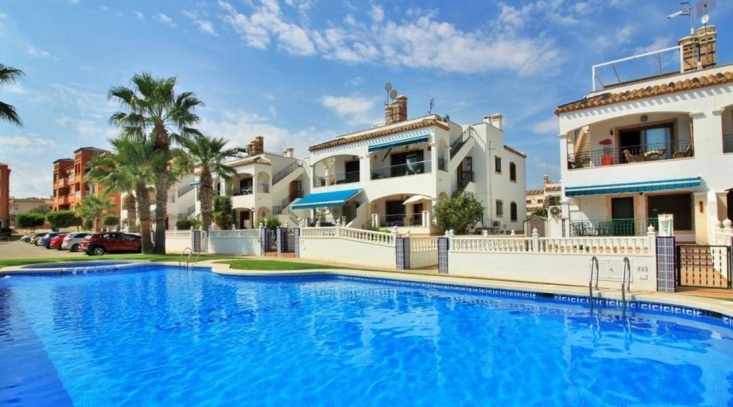 Resale - Apartment - Villamartin