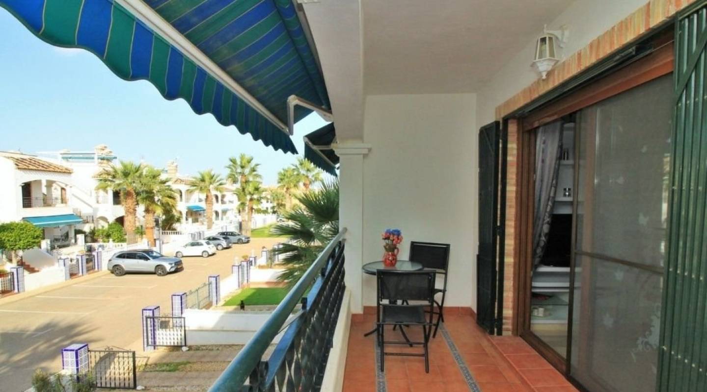 Resale - Apartment - Villamartin