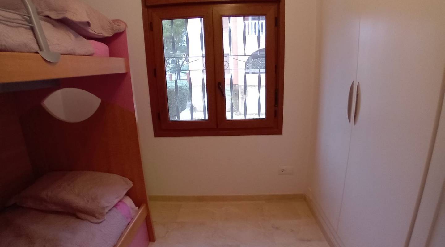 Resale - Apartment - Villamartin