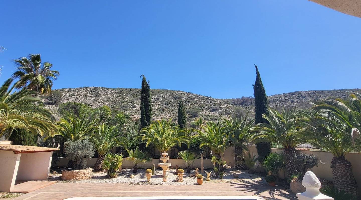 Resale - Detached Villa - Hondón de las Nieves - Centro