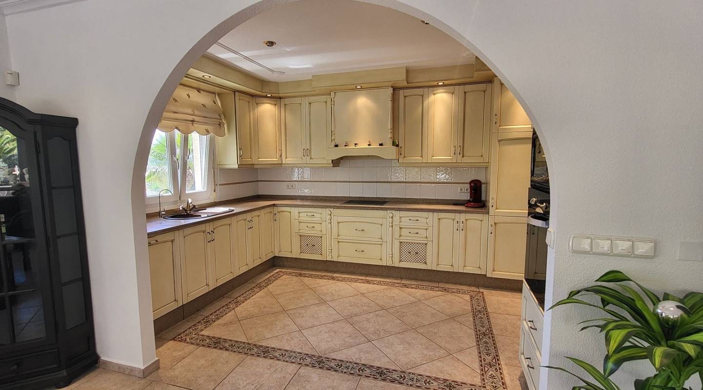 Resale - Detached Villa - Hondón de las Nieves - Centro