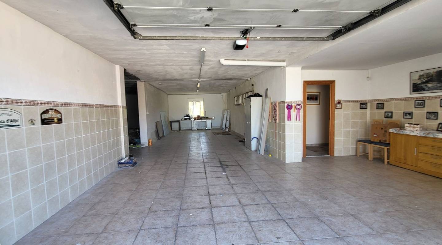 Resale - Detached Villa - Hondón de las Nieves - Centro