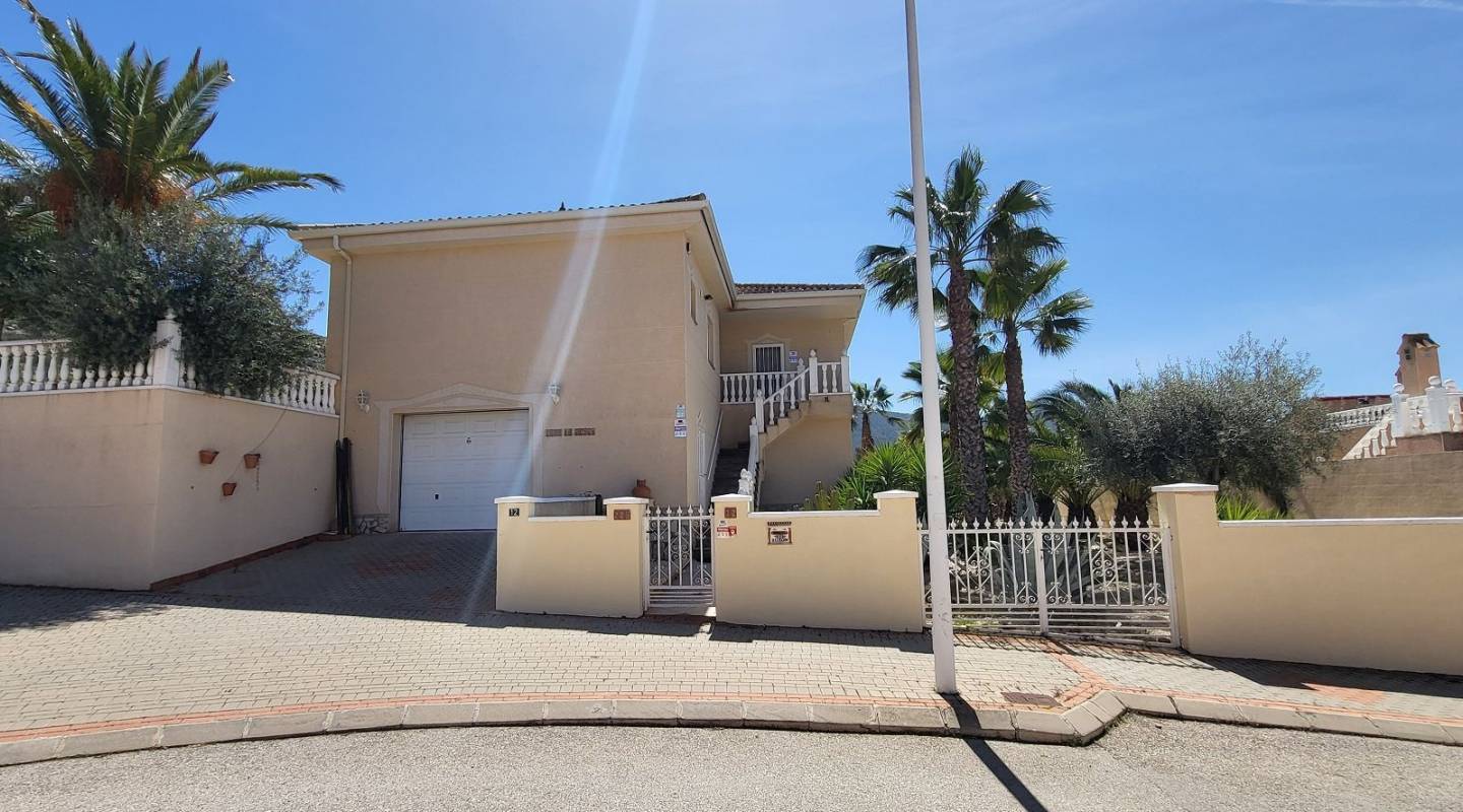 Resale - Detached Villa - Hondón de las Nieves - Centro