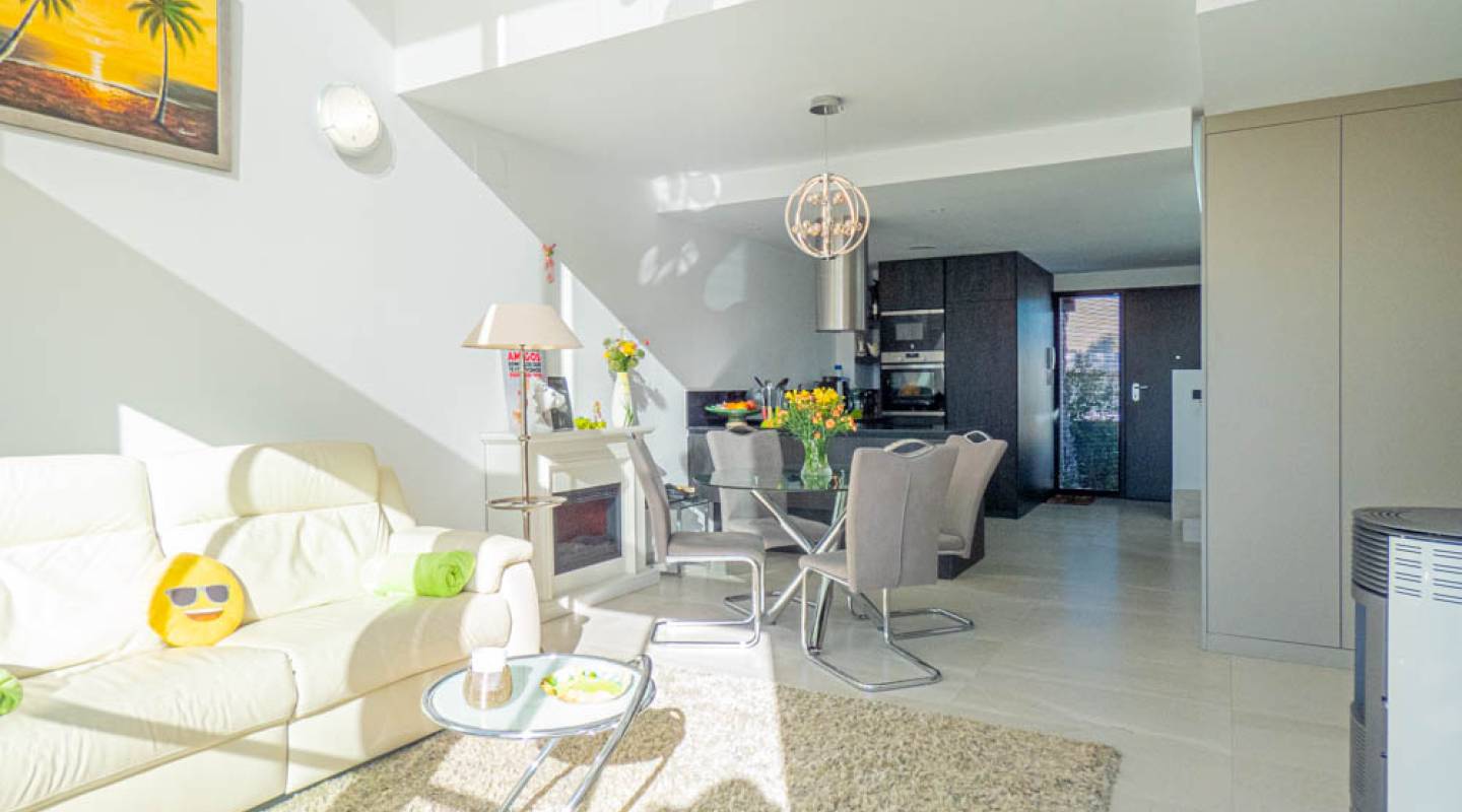 Resale - Villa  - La Finca Golf - Alicante