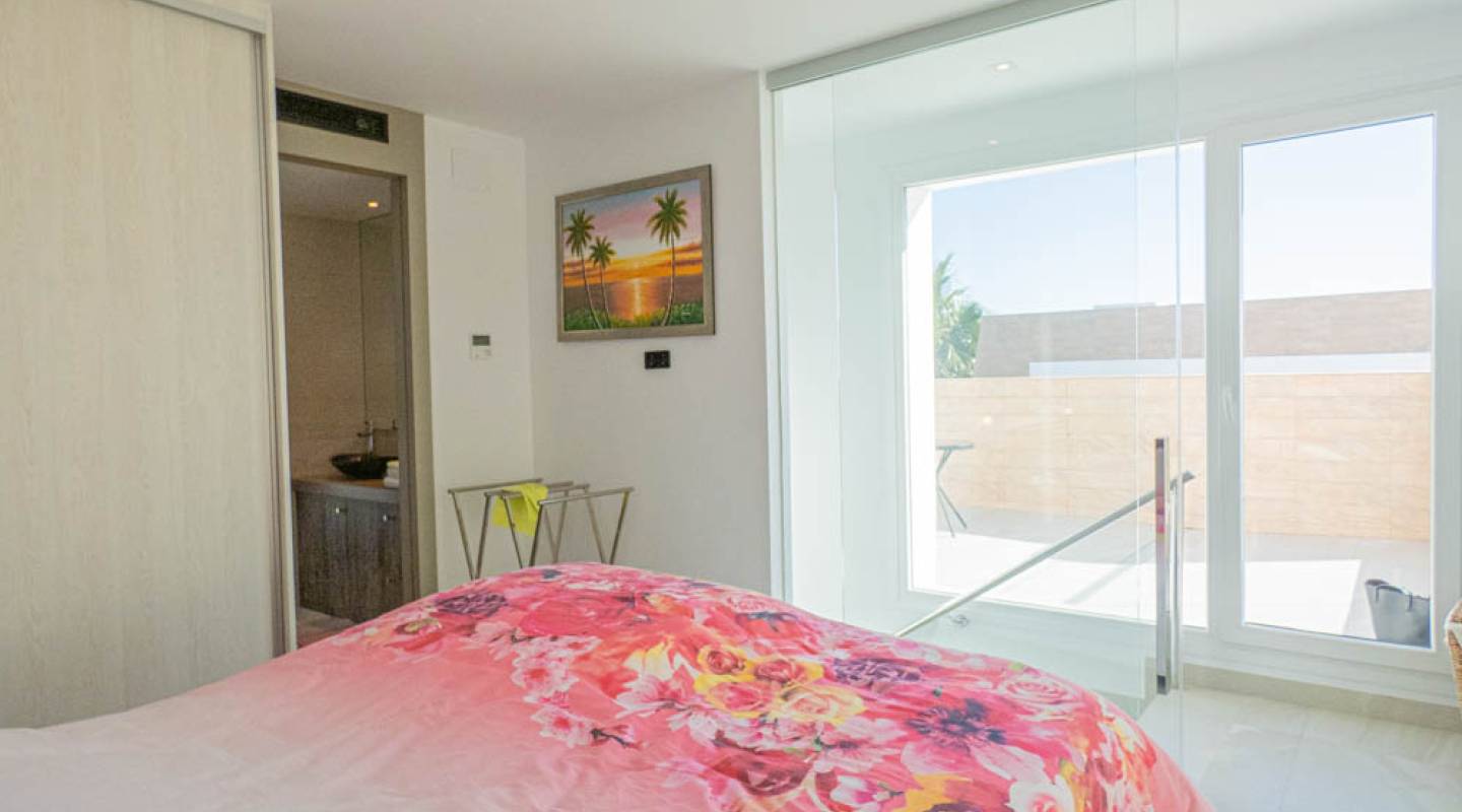 Resale - Villa  - La Finca Golf - Alicante