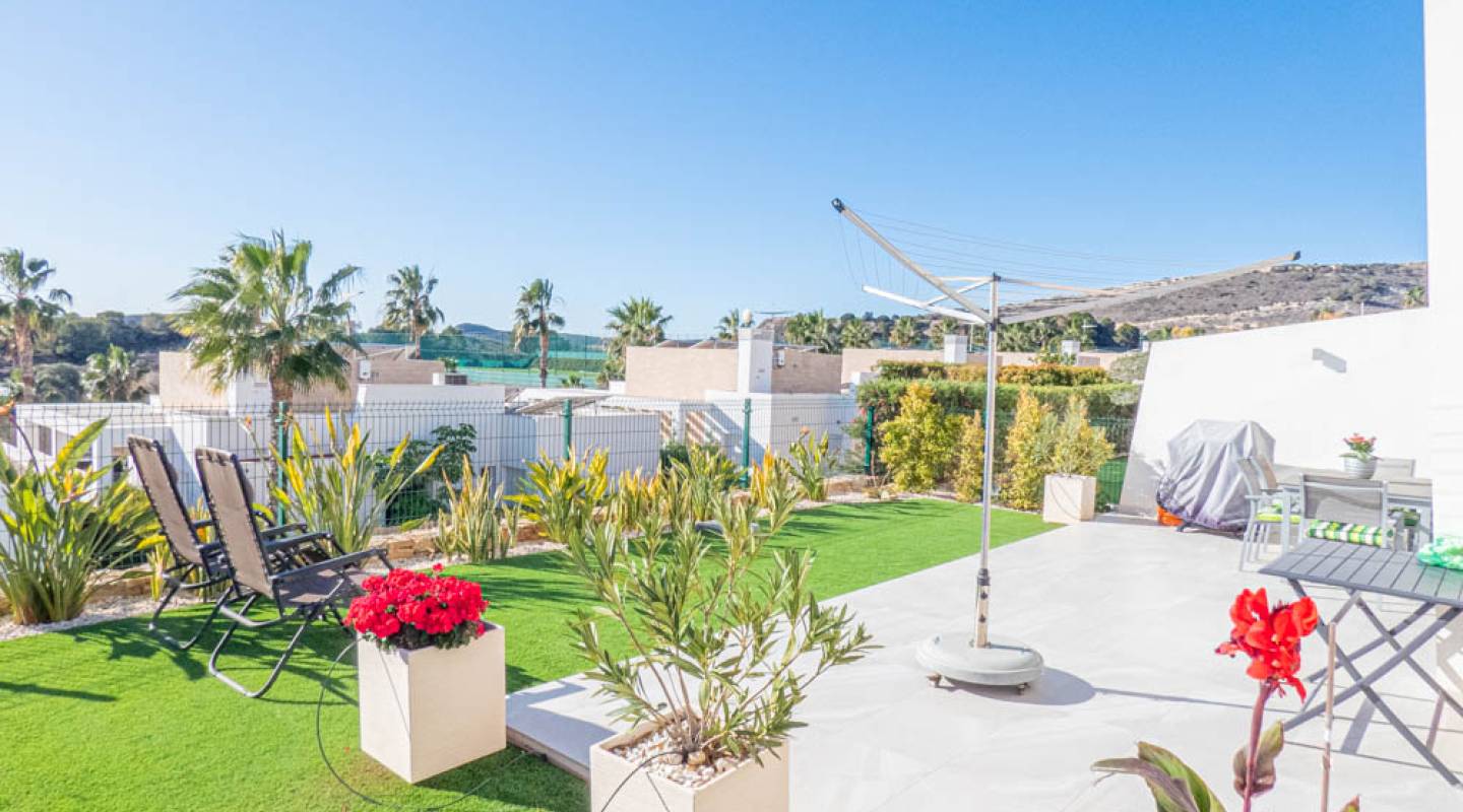 Resale - Villa  - La Finca Golf - Alicante