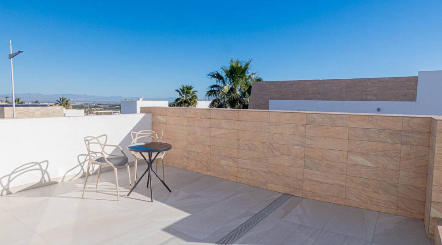 Resale - Villa  - La Finca Golf - Alicante