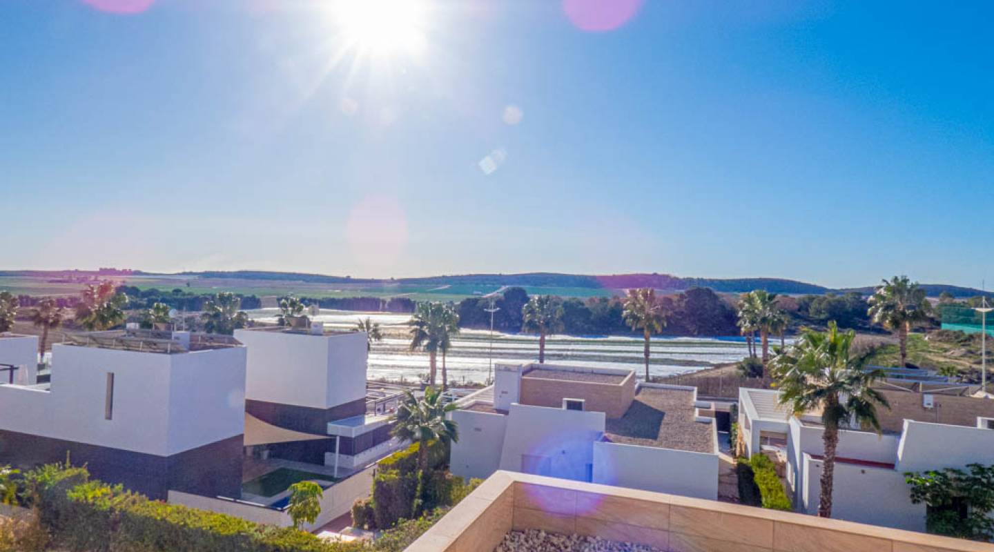 Resale - Villa  - La Finca Golf - Alicante