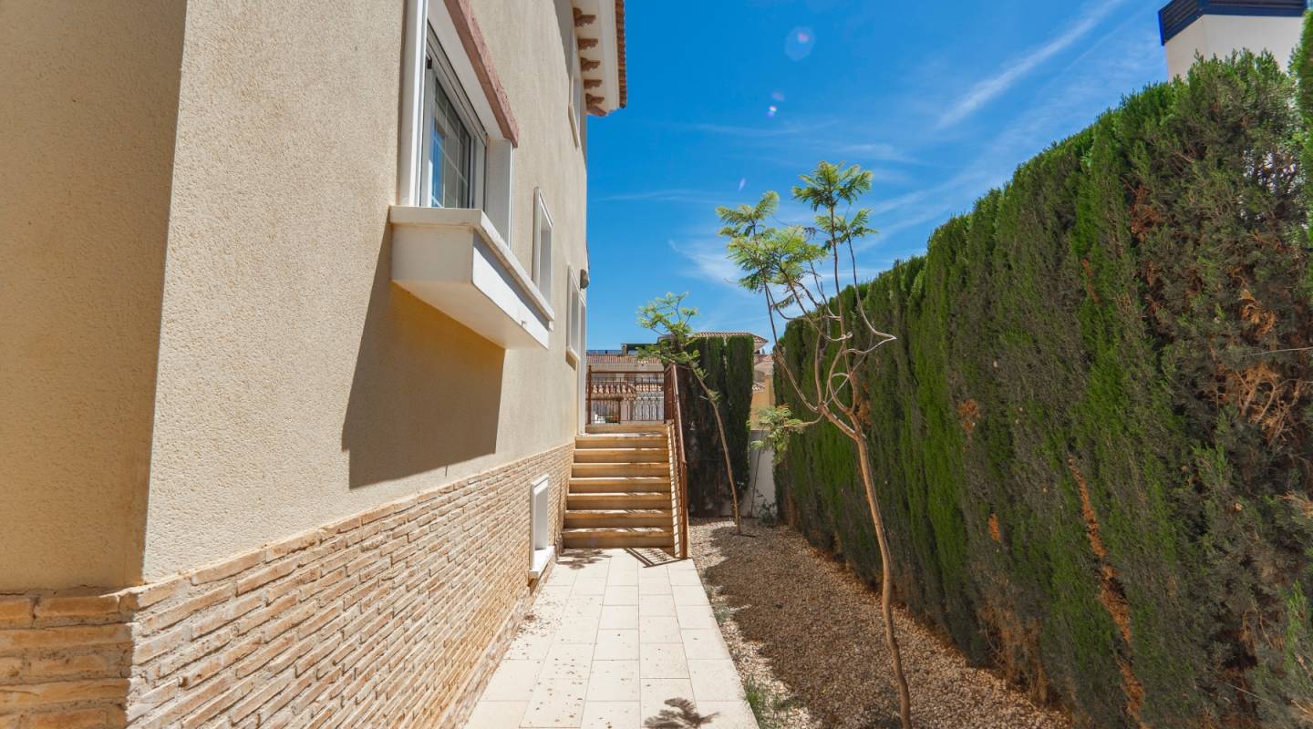 Återförsäljning - Villa - Ciudad Quesada - Dona Pepa