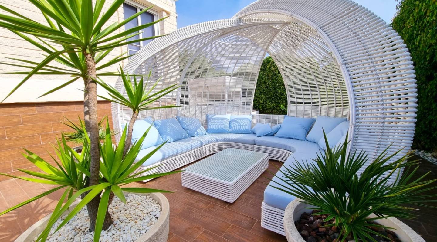 Resale - Villa  - Torrevieja - La Mata