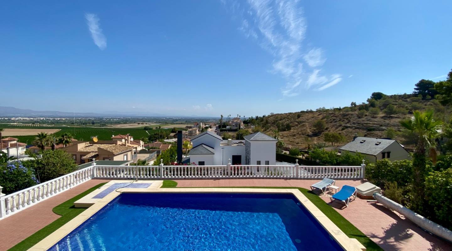 Resale - Villa  - Algorfa - Alicante