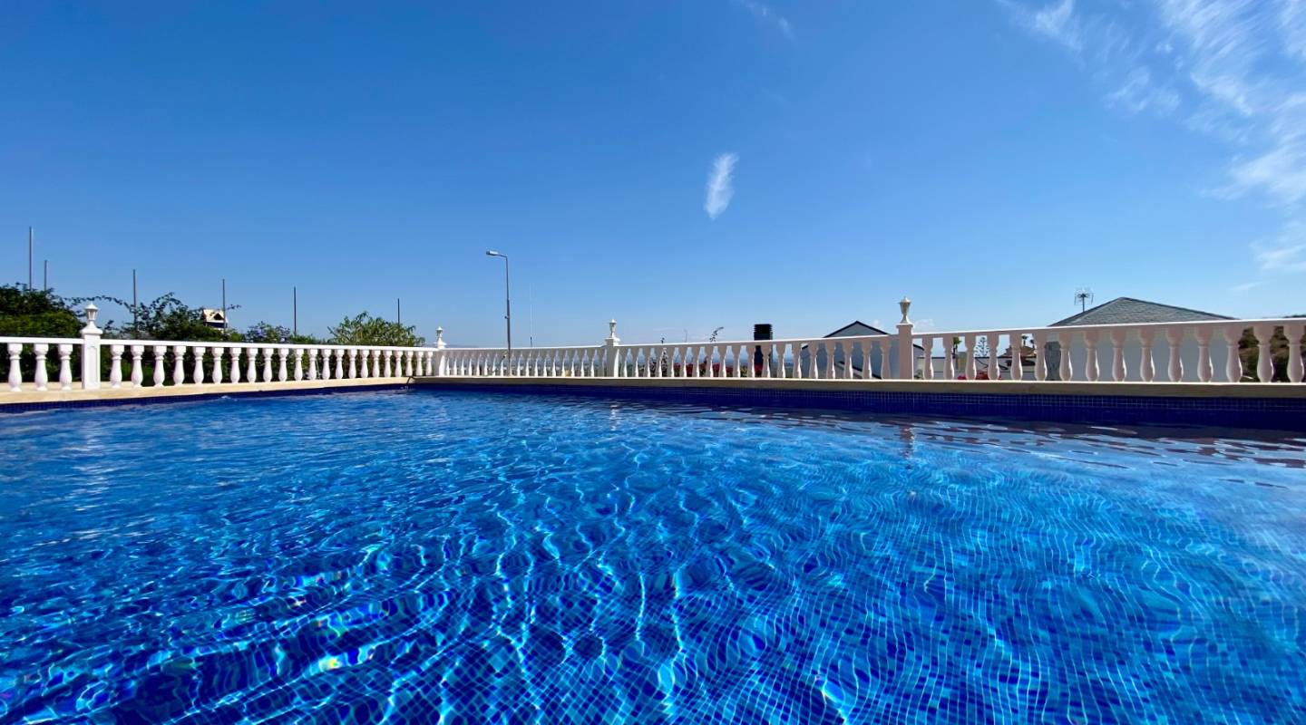 Resale - Villa  - Algorfa - Alicante