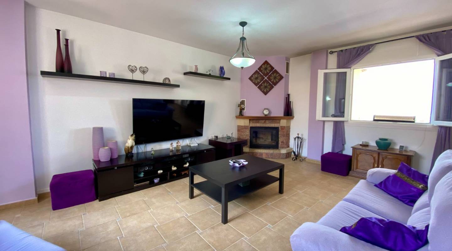 Resale - Villa  - Algorfa - Alicante