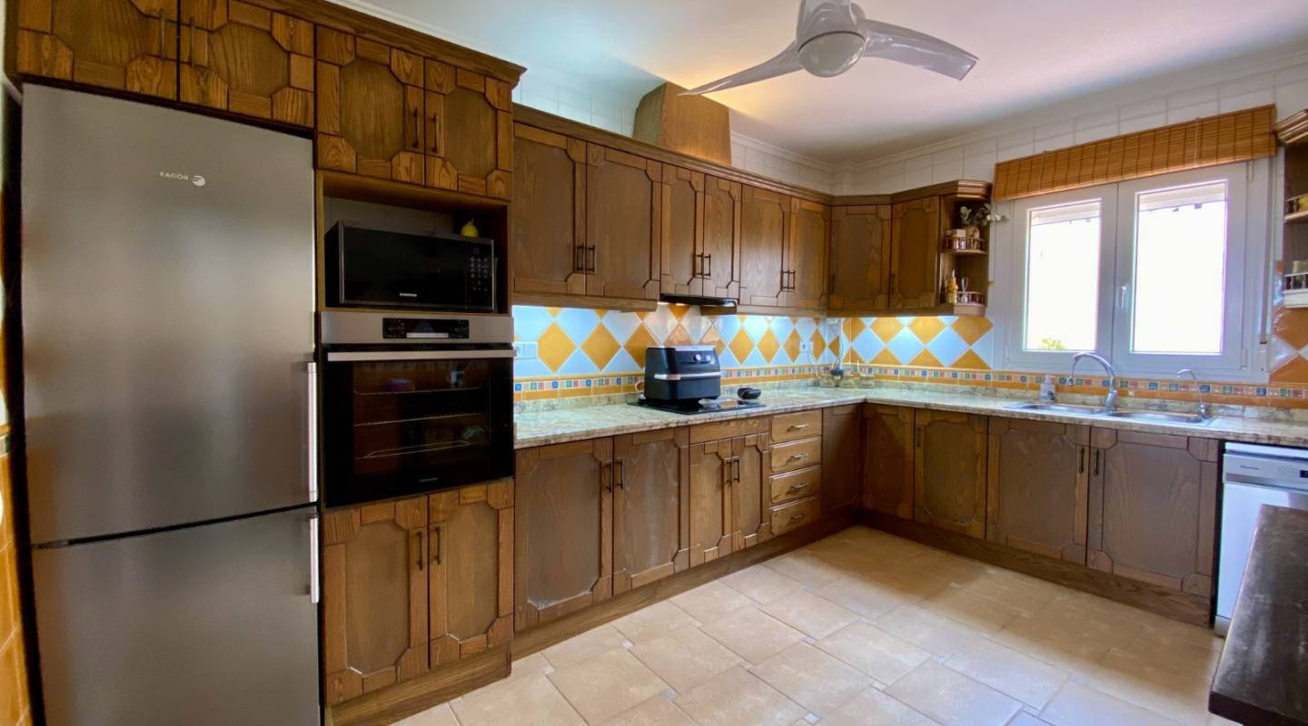 Resale - Villa  - Algorfa - Alicante