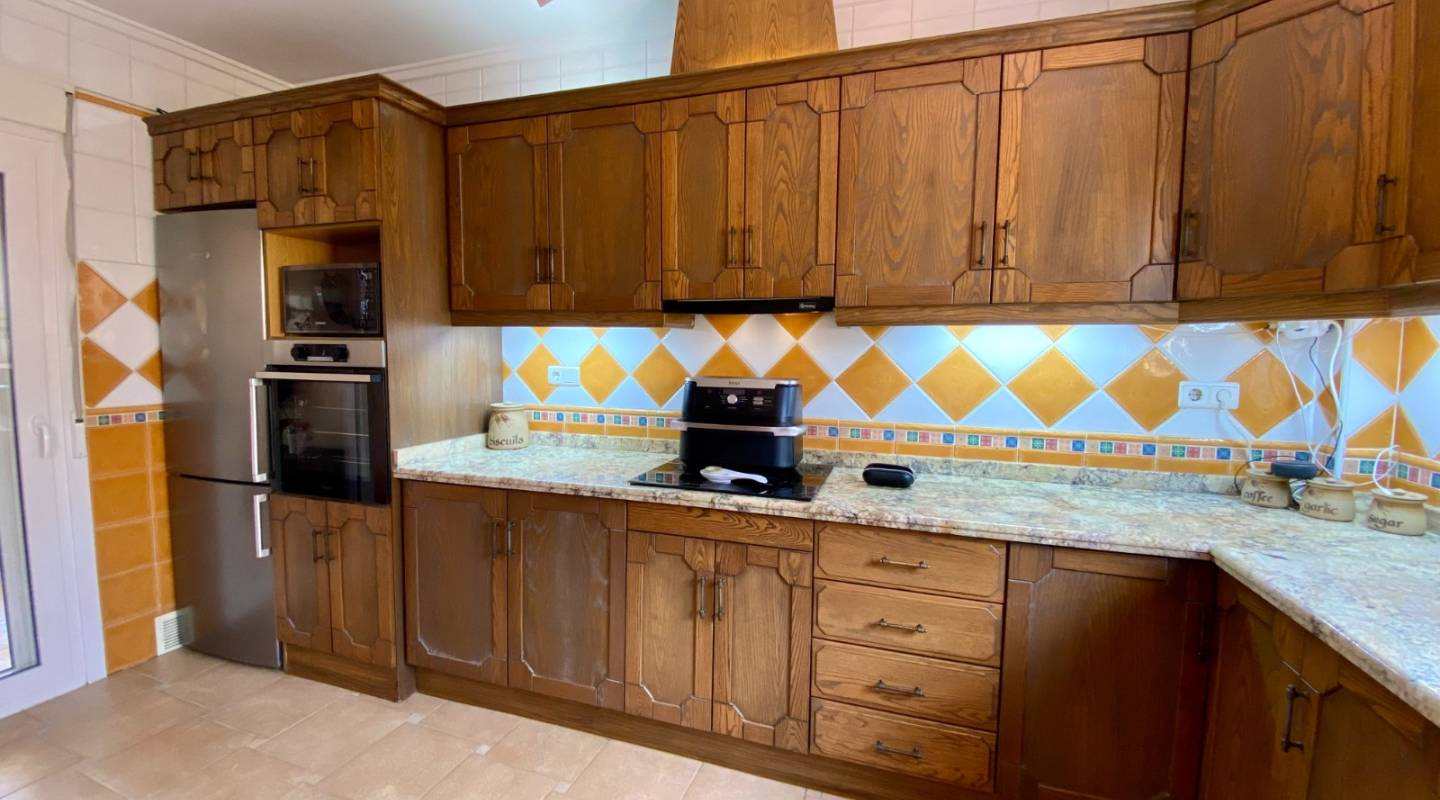 Resale - Villa  - Algorfa - Alicante