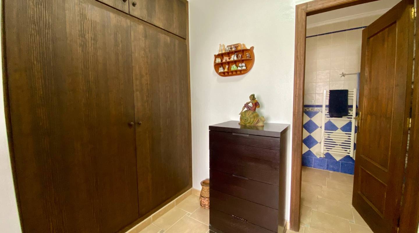 Resale - Villa  - Algorfa - Alicante