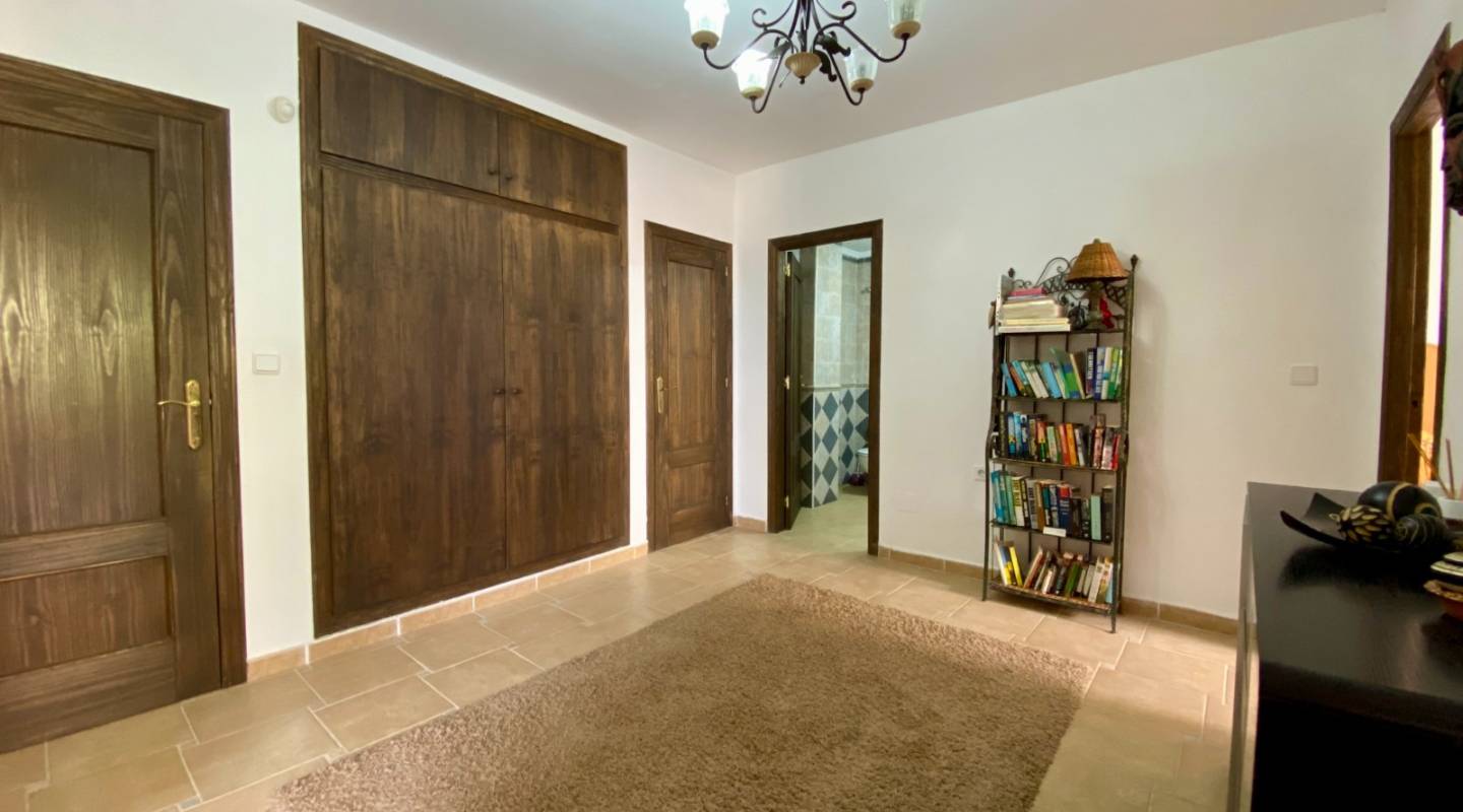 Resale - Villa  - Algorfa - Alicante