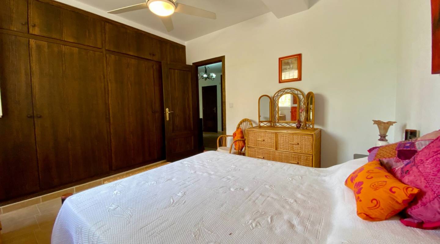 Resale - Villa  - Algorfa - Alicante